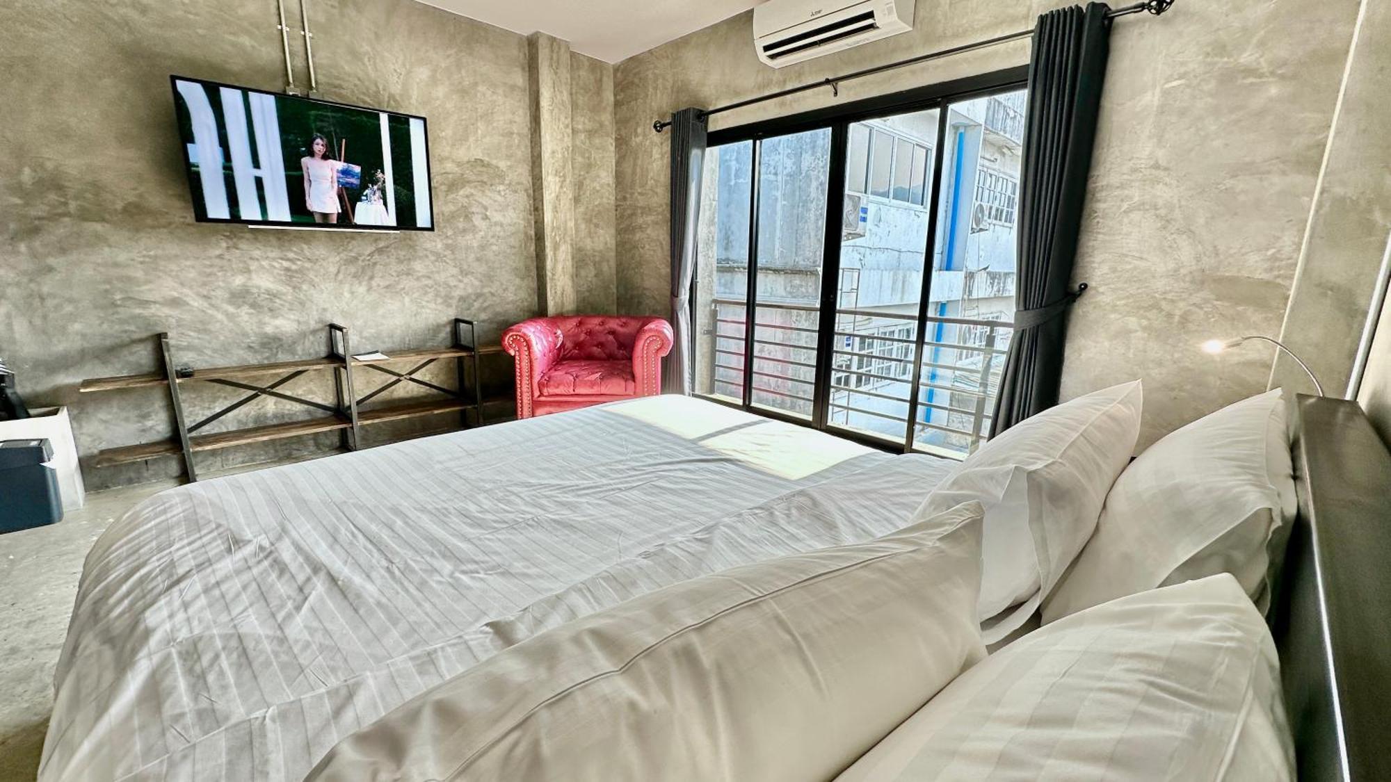 Norn Nee Nor Hostel Chiang Mai Bagian luar foto