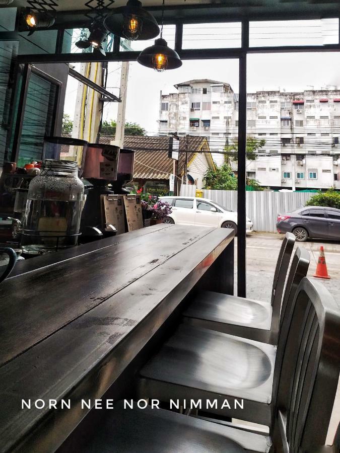 Norn Nee Nor Hostel Chiang Mai Bagian luar foto