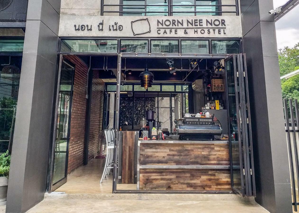 Norn Nee Nor Hostel Chiang Mai Bagian luar foto